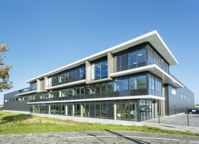 Nieuwbouw bedrijfshallen en kantoor ARCO te Horst