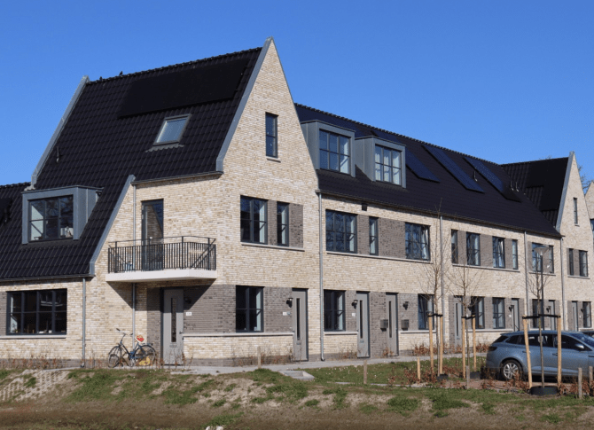 De grote Zeeheldenbuurt te Vught. Betreft 103 woningen en 49 appartementen